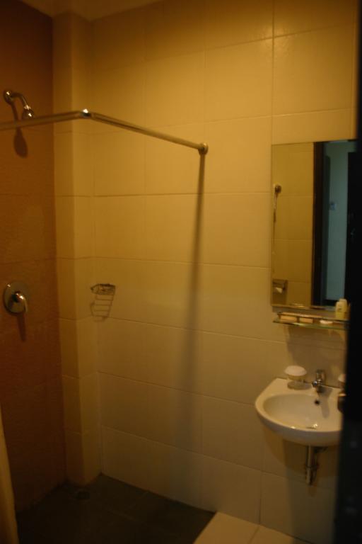 Royal Mamberamo Hotel Sorong Szoba fotó