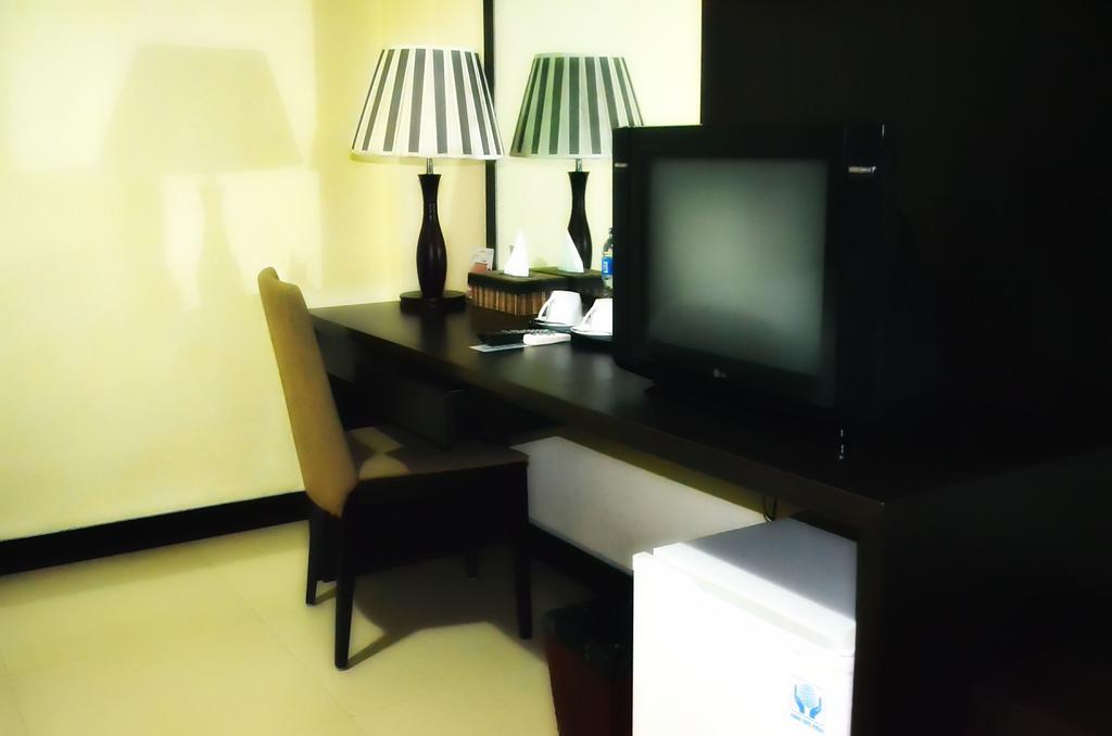 Royal Mamberamo Hotel Sorong Szoba fotó