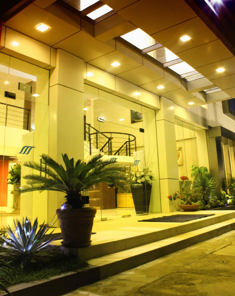 Royal Mamberamo Hotel Sorong Kültér fotó