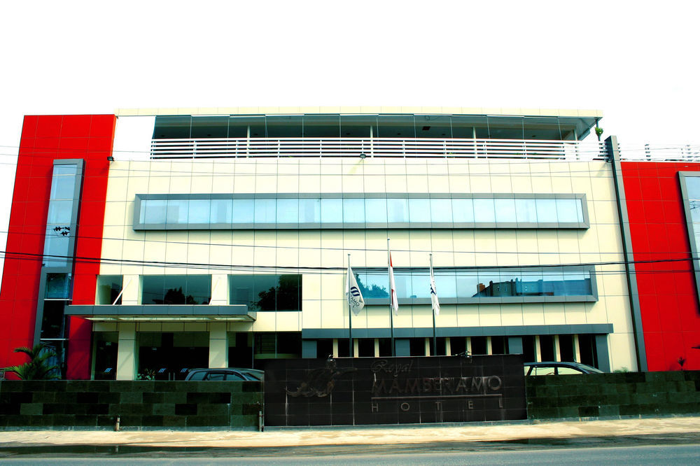 Royal Mamberamo Hotel Sorong Kültér fotó